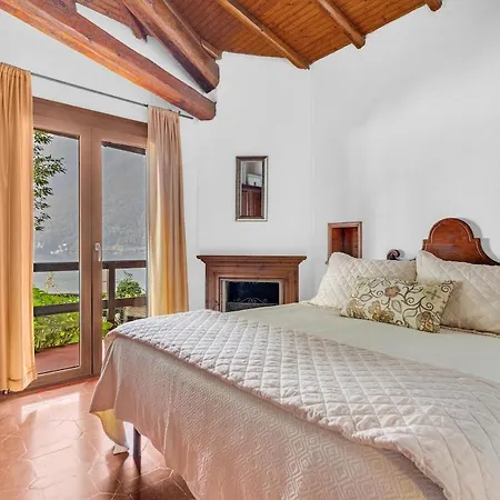 Casa Della Dolce - Terrace & Exclusive Dock Semesterbostad