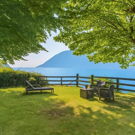 Semesterbostad Casa Della Dolce - Terrace & Exclusive Dock *